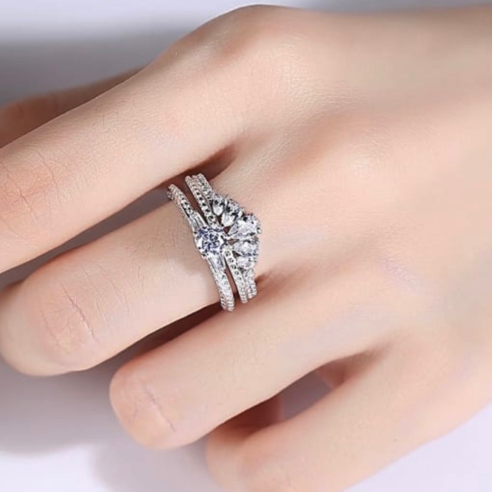 925 Sterling Silver Crown Stackable Ring - Picture 4 of 10